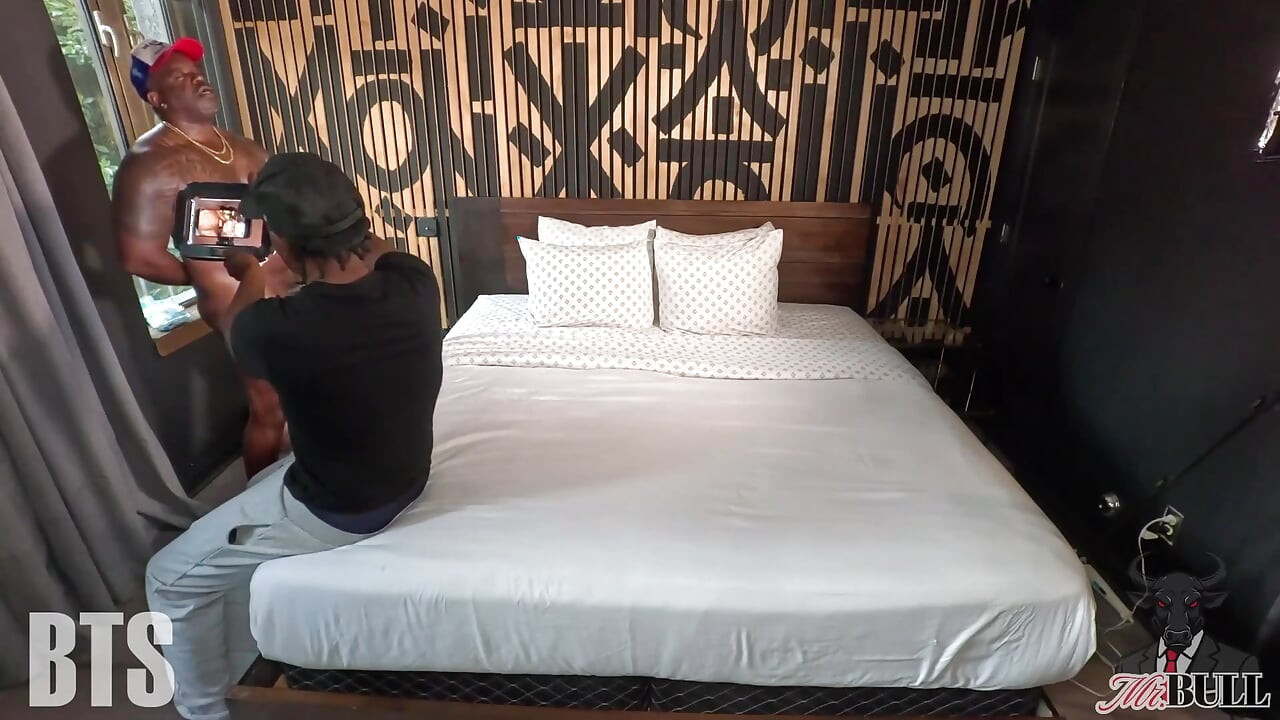 Bts: אמריקן פאי של BBC