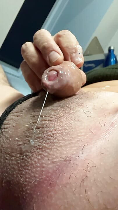 НАИСТИНА ИСКАМ ДА...