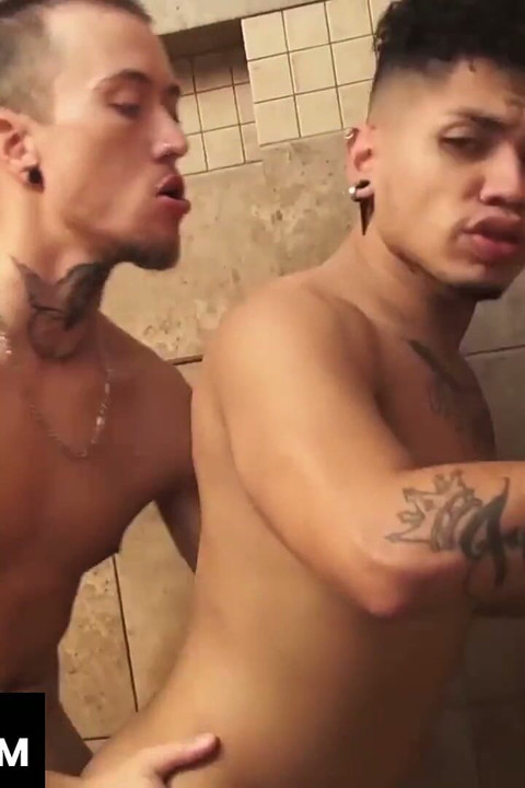 Rawhole Kara and Lindo Pleases Each Other Cock on Bathroom Fuck