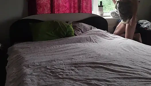 Curvy Girl & Her Man Intimate Mutual Masturbation in Rural Bed