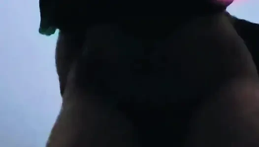 Pinay petite wird im öffentlichen badezimmer immer noch stöhnen und dirtytalk gefickt