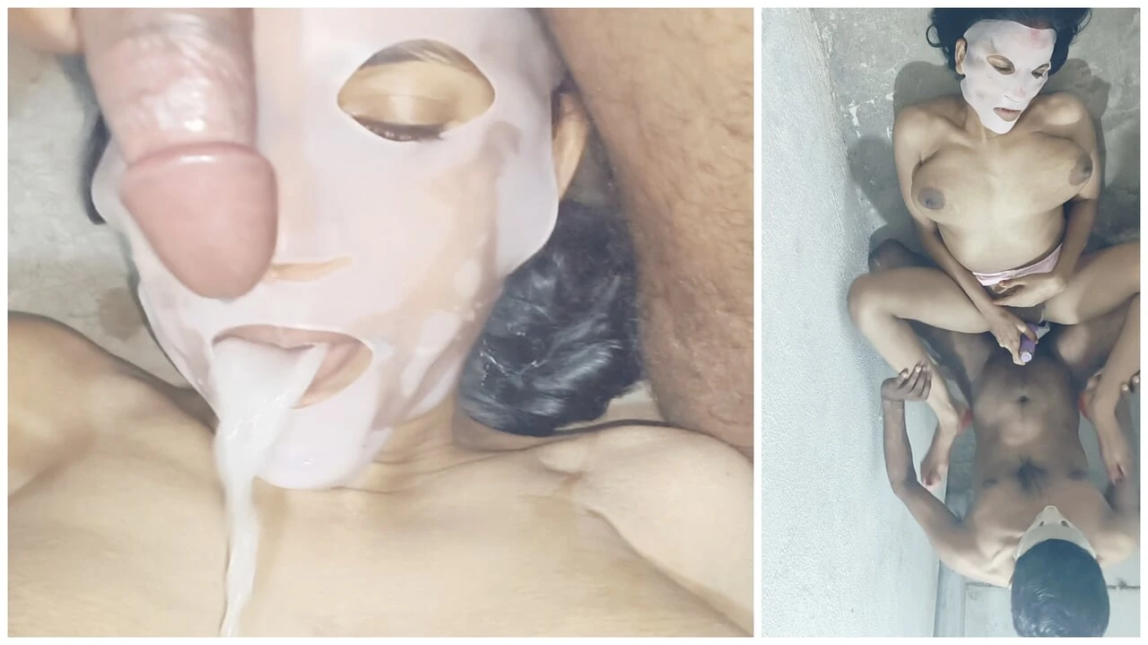 Desi indische sexy bhabhi macht masturbation im badezimmer