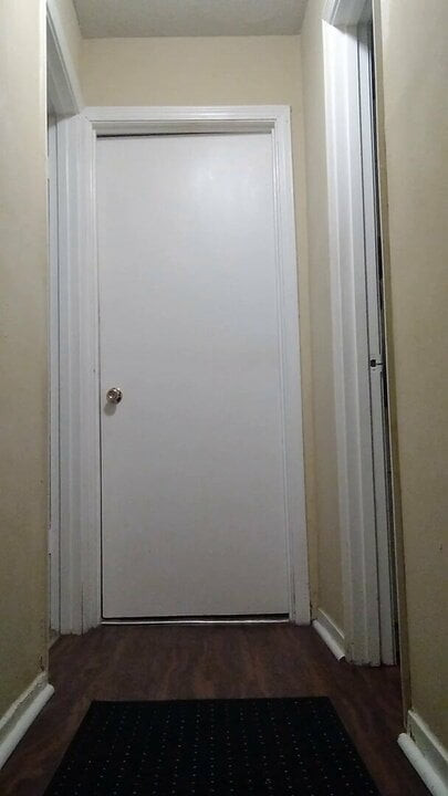 COME TO THE BEDROOM WITH ME