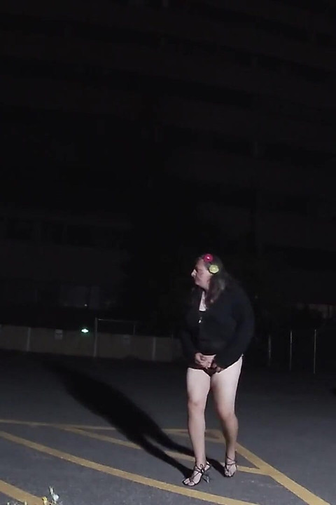 Naughty Mature CD Has a Night Outdor Public Masturbation