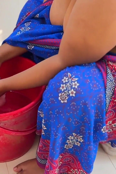Tamil Stepaunty Without Blouse with Big Ass, When Washing Blouse Panty Then She Sucked My Cock and Fucked Me