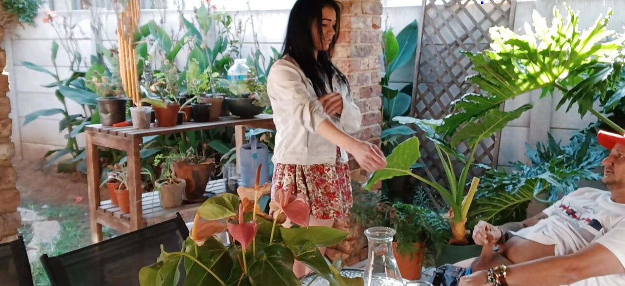 Zabava na otvorenom s rogonjom ženom mog susjeda