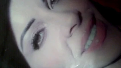 Ava Cowan face