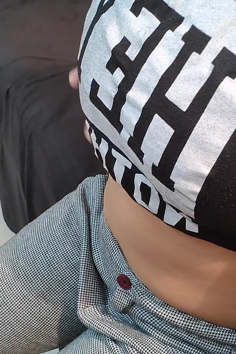 Asijská dívka zoufale touží po šukání