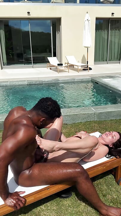 BBC. the Best Sex on Vacation