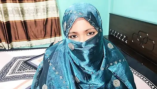 Tesettürlü üvey kız kardeşimin amını siktim.