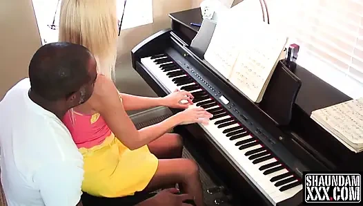 Barbi's naughty piano lessons