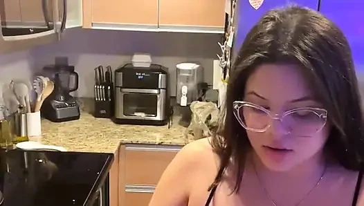 Live Stream with Dani Valentina