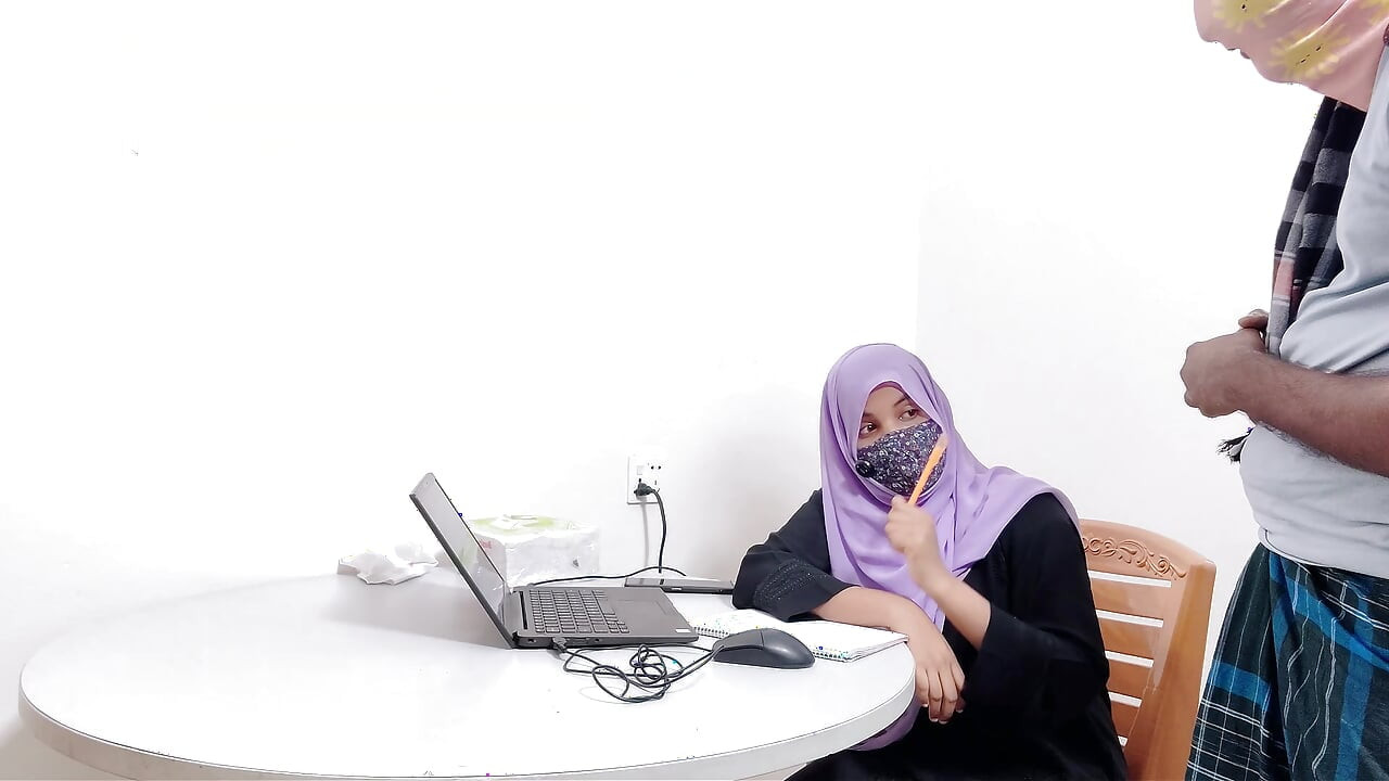 Hijabi Hot bank manager fuck by desi village Farmer Desi chudai xxx