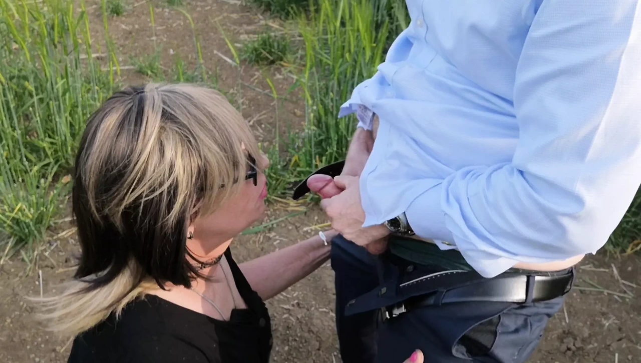 vikkisponge public daytime dogging bj