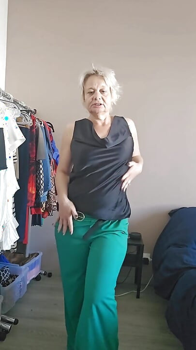 The Day Is Overheated, I'm All Wet, I Have a Craving for Sex