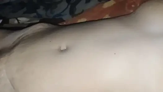 night mai bhabhi ke boobs dabye full part enjoy