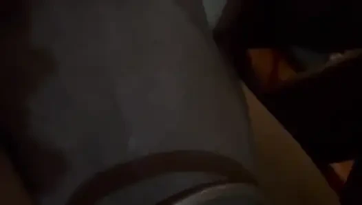 Hintli kadın erkek arkadaşıyla eğleniyor