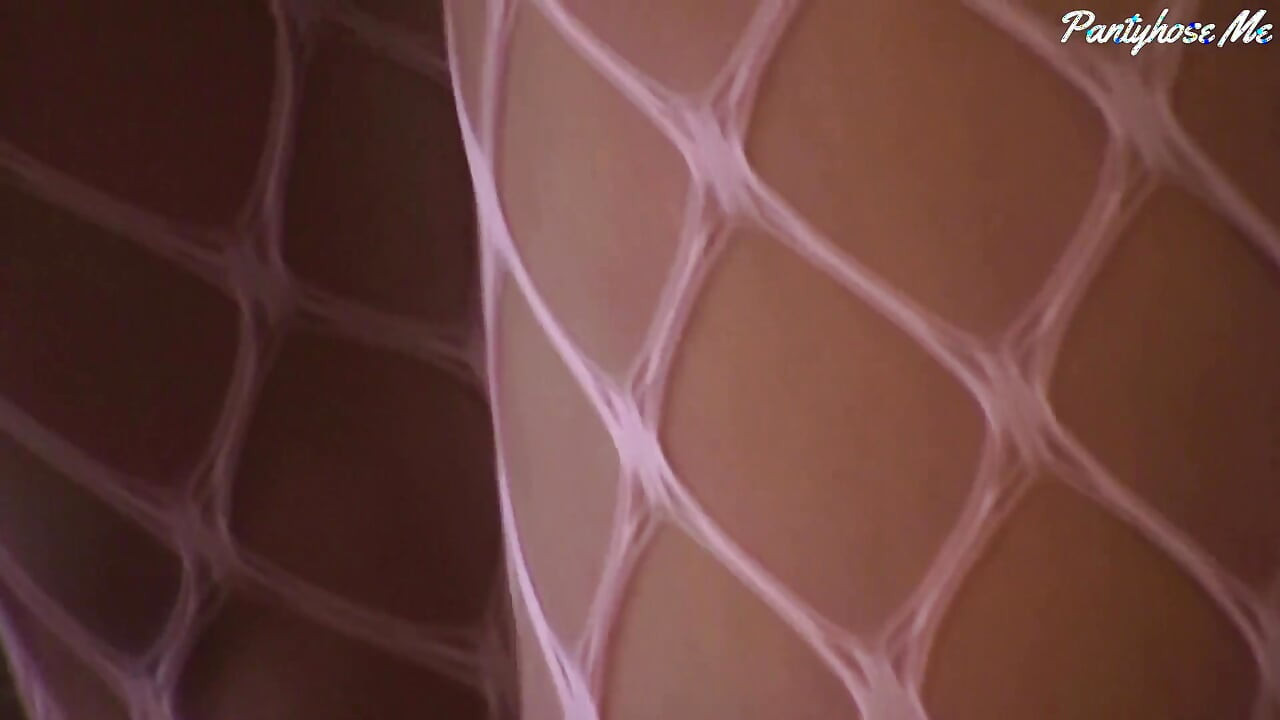Jenny Welch in pink fishnet pantyhose dry humping guy