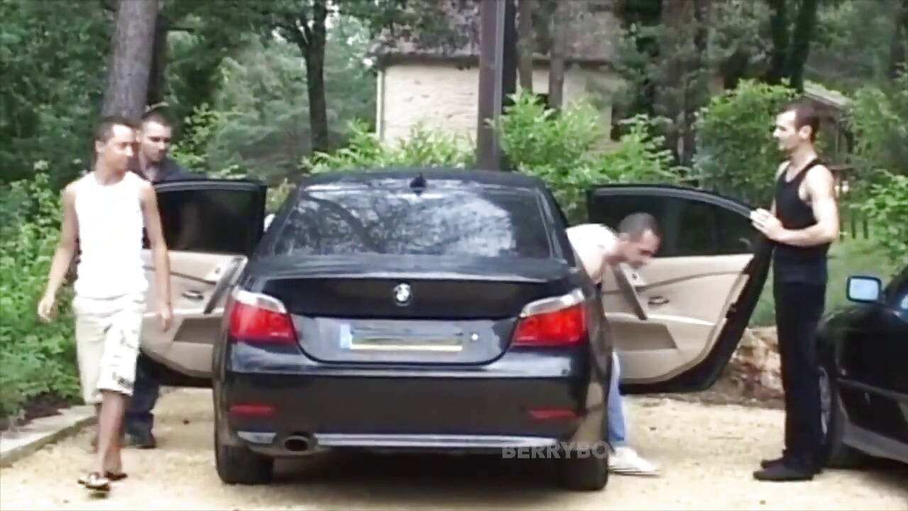 ¡Los chicos Berry! Twinks franceses follando para divertidos amigos 6