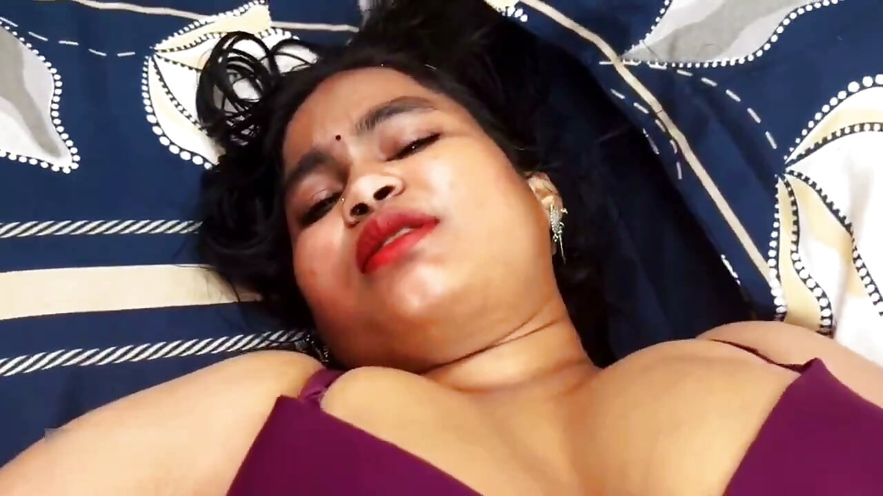 Pati naarangi saari dekhta hai, gulaabi rang ki sakht dgi stail men patni ki chudaee vaayaral