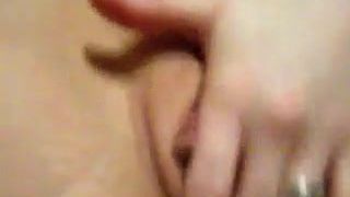 Vrouw masturbeert