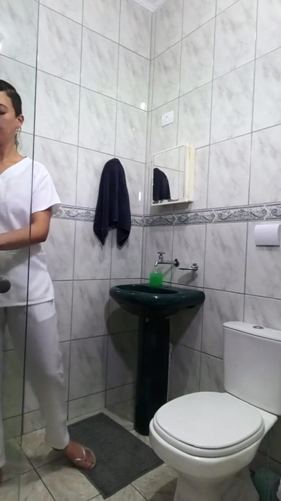 Η ρουτίνα της υπηρέτριας στη νέα της δουλειά. | Κλιπ 1