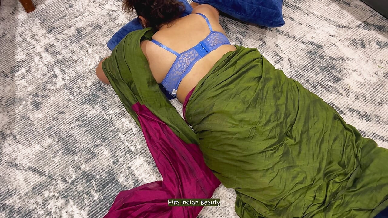 Saree Massage Sex: Devar Fucking Big Ass Bhabhi after giving Massage - Missionary Sex and Loud Moaning