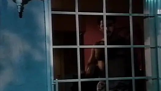 Tutkulu Fransız genç kız özel gösteride yarağa biniyor