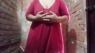 India hermanastra Shawar disfruta de grandes tetas calientes - video caliente de Urdu