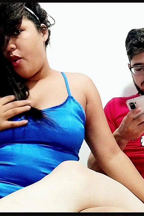 18 year old brunette big saggy tits from New York United States fucking her stepbrother's big dick bottle