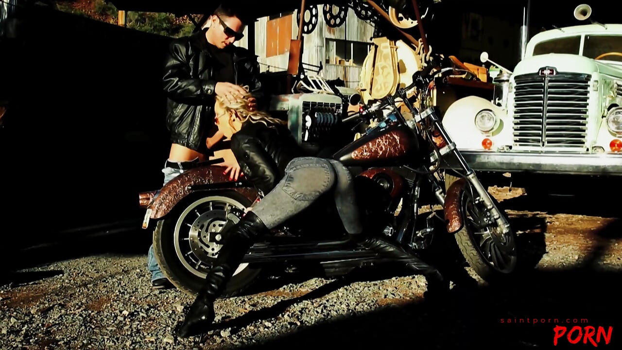 Kiara Diane Gets an off Road Ride and Titty Shot From a Thick Cock