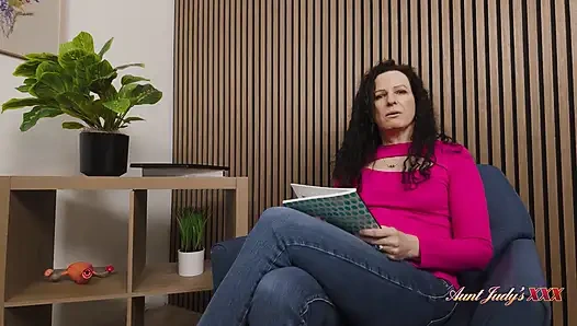 TanteJudysXXX - deine 58-jährige reife sex-therapeutin beth mcKenna - spezielle behandlung pOV