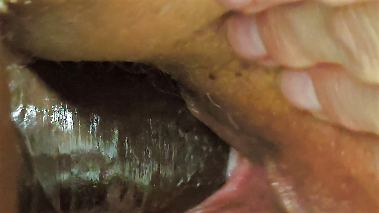 Fat woman cum filled pussy dripping after spreading wide open for deep penetration & creampie close up - Big fat ass Jamdown26