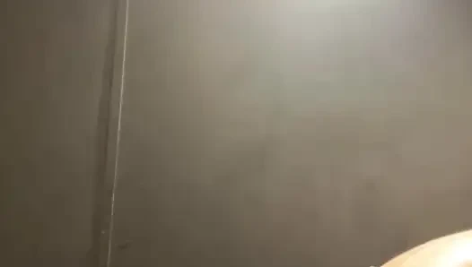 Extreme public fucking with jucielussie in the gym