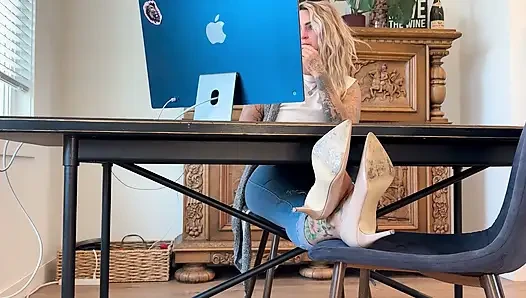 Foot Fetish Fantasies: The Soft Sweaty Sweet Taste Of Teacher (PREVIEW)