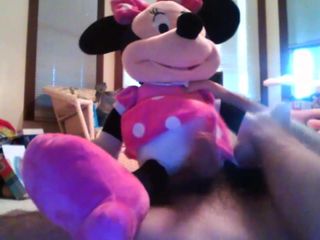 Minnie Mouse wird flachgelegt
