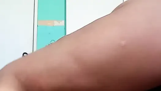 Эта заядлая киска скачет на моем хуе
