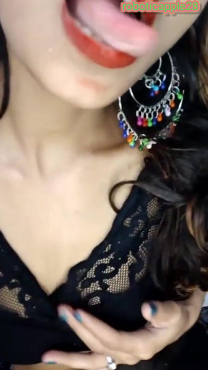 สาวอินเดียใช้นิ้วติ้วหีแก้ผ้าจนหมด! โชว์ตูดของคุณ | คลิป 1