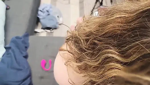 HeiÃŸer sex mit perfektem großem runden arsch, knackarsch, saftiger pawg. Eier tief, lautes stöhnendes mädchen, das großen schwanz tief nimmt.