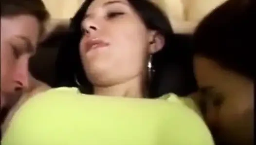 Dewi lezdom menyembah!