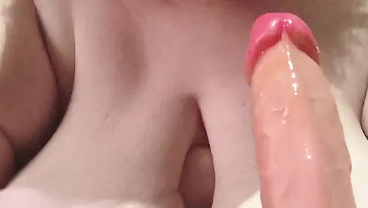 Lebih banyak lagi dari pelacur jalang yang lagi asik nyepong kontol