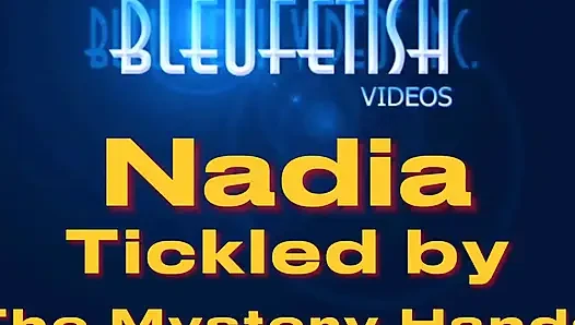 Nadia gizemli eller tarafından gıdıklanıyor - 1080p - tam klip - bu seksi kız yalvarıyor ve mızmızlanıyor ve sadece yarak emmeye söz veriyor