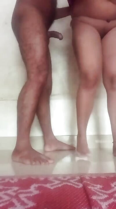 Indisk bhabhi -sex med sin pojkvän i rummet