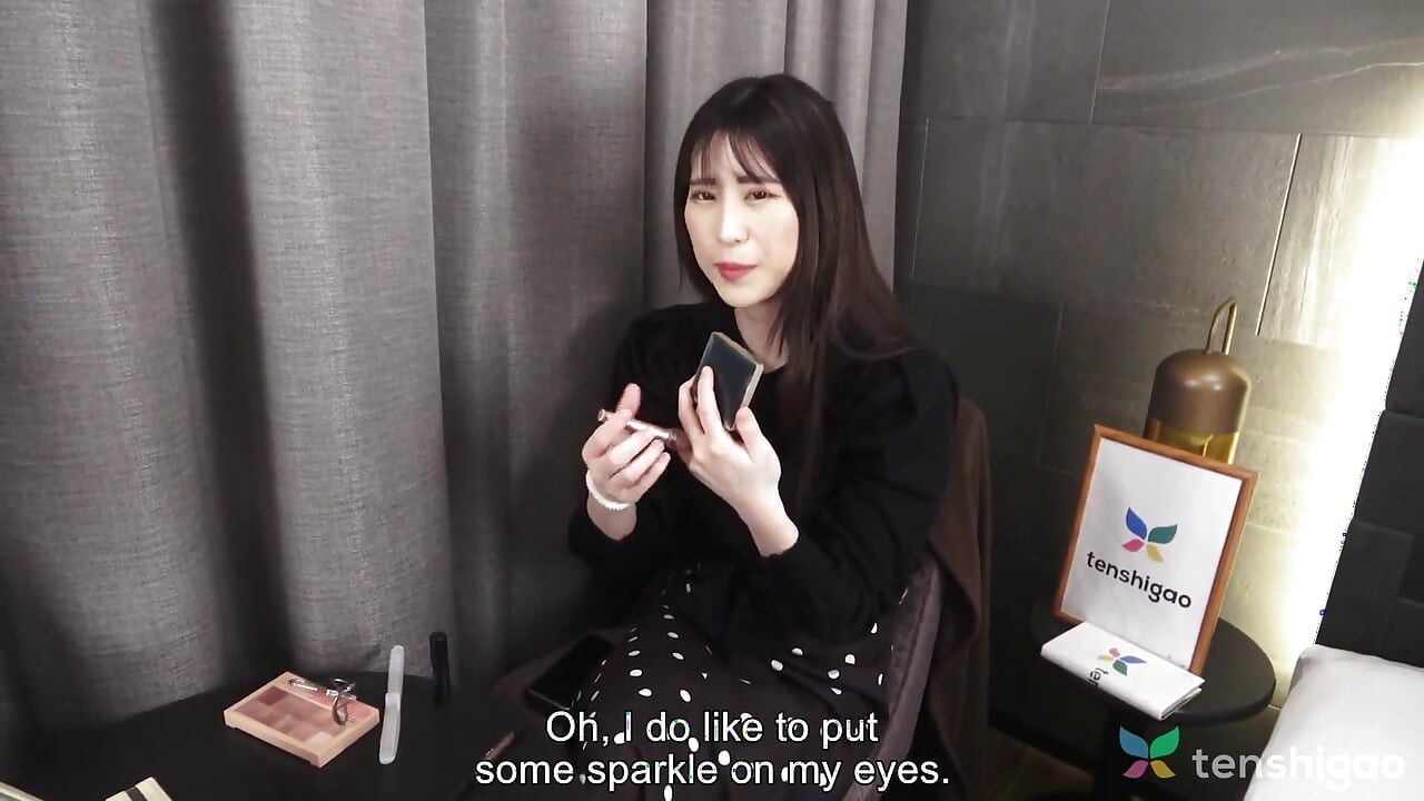 Hitomi kanzaki hậu trường