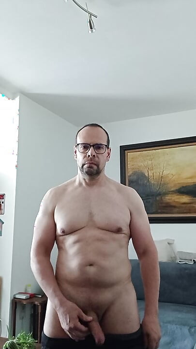 I admire my physical results after 4 months of sport