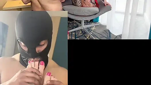 Cowok dominan India lagi asik muasin kakiku dan di-footjob