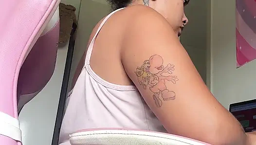 Home Office Workday Chubby Girl Natural Loud Farts Computer Desk Vibes