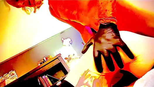 Evli fahişenin yarağa ihtiyacı var