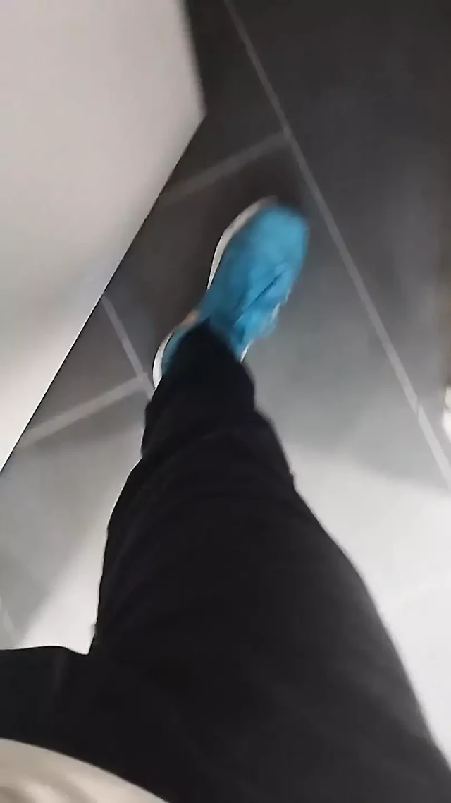 Pissing and Cum in the Gym Toilet