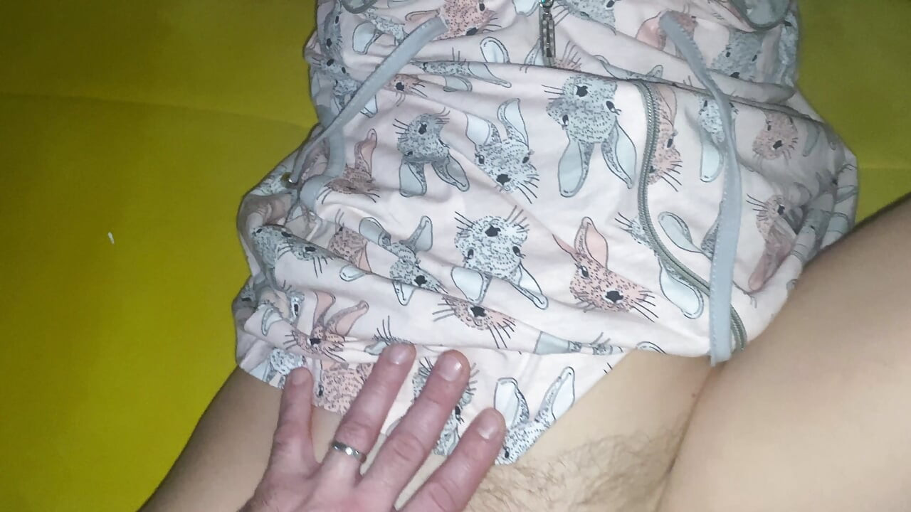 Doggy fuck room cleaner woman Double cum, inside pussy and on the floor. Once in a row